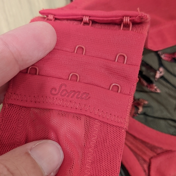 Soma black and red lace bra - Picture 2 of 10